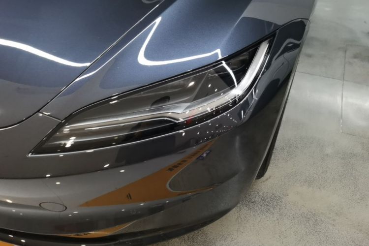 Tesla Model 3 2026 car image #23