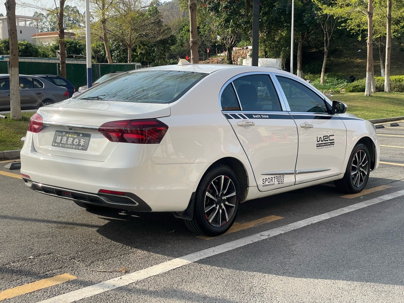 GEELY Emgrand 2019 car image #4