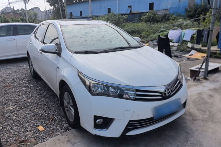 Toyota Corolla 2015 #4 Toyota Corolla 2015 car image #4