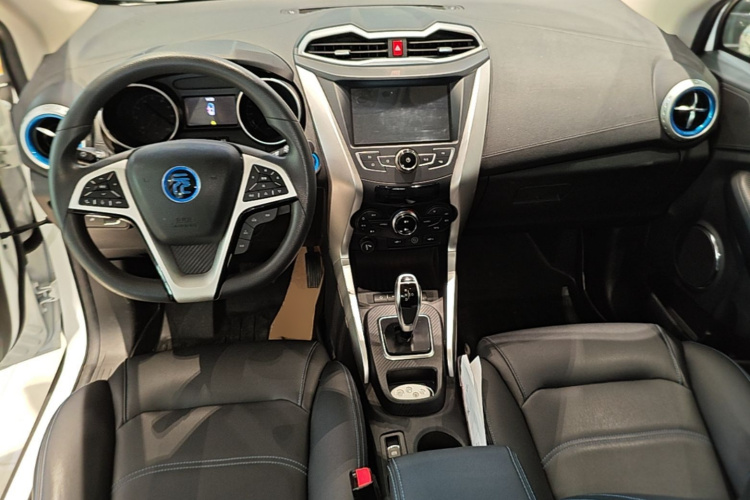 BYD Yuan New Energy 2019 car image #10