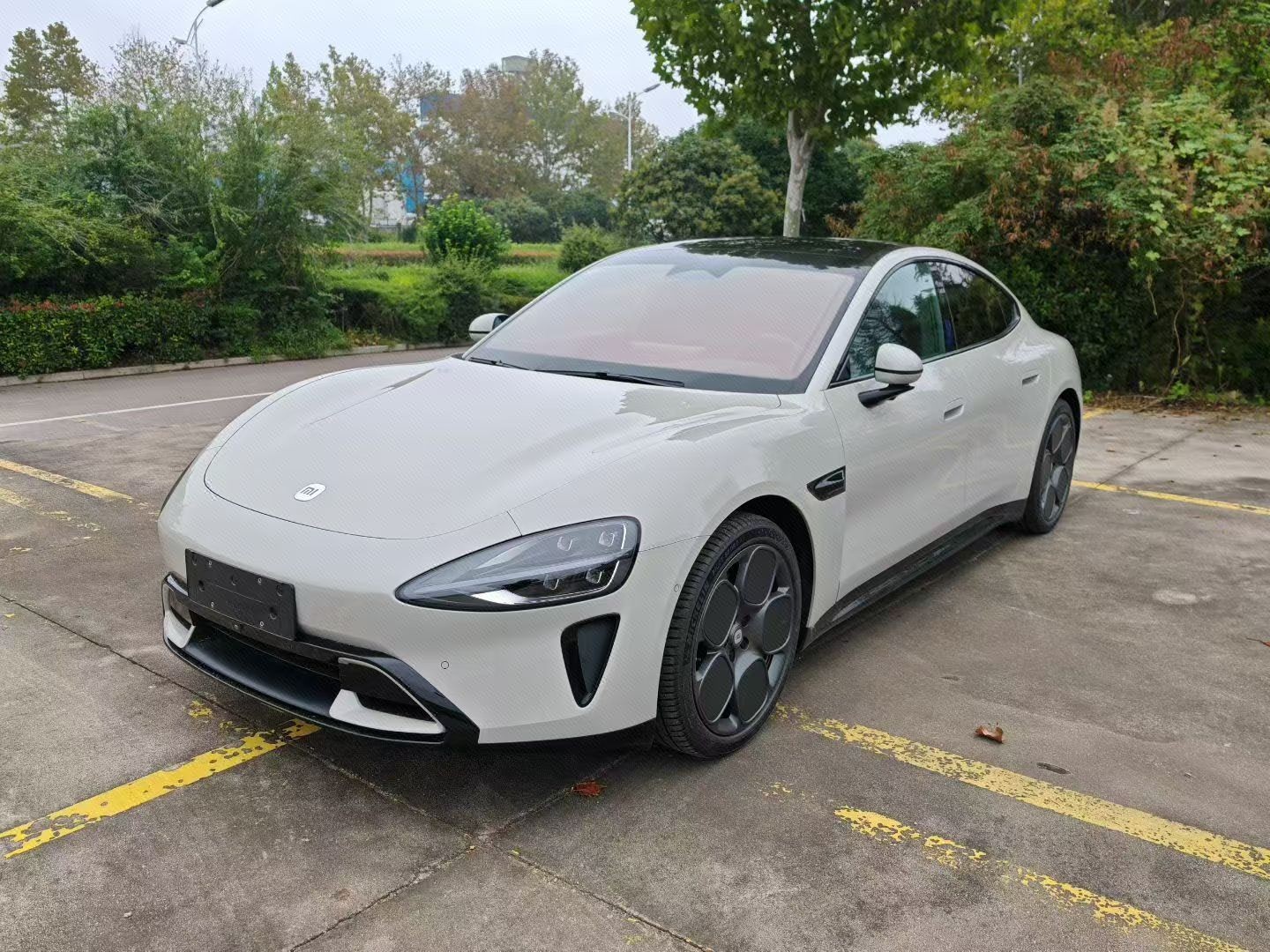 MI SU7 2025 MI SU7 2025 car image