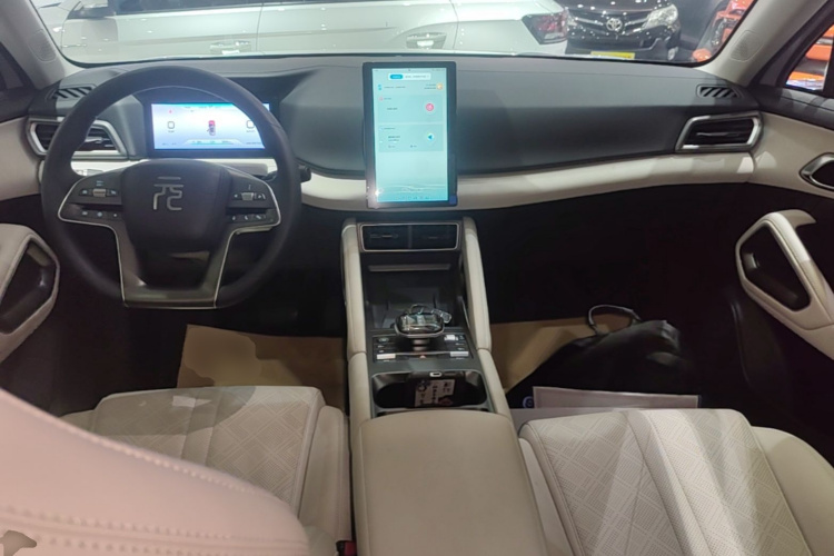 BYD YuanUP 2025 #10 BYD YuanUP 2025 imagem de carro #10
