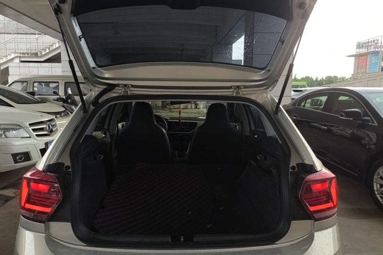 Volkswagen Polo 2020 car image #19
