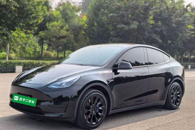 Tesla Model Y 2023 #2 Tesla Model Y 2023 car image #2