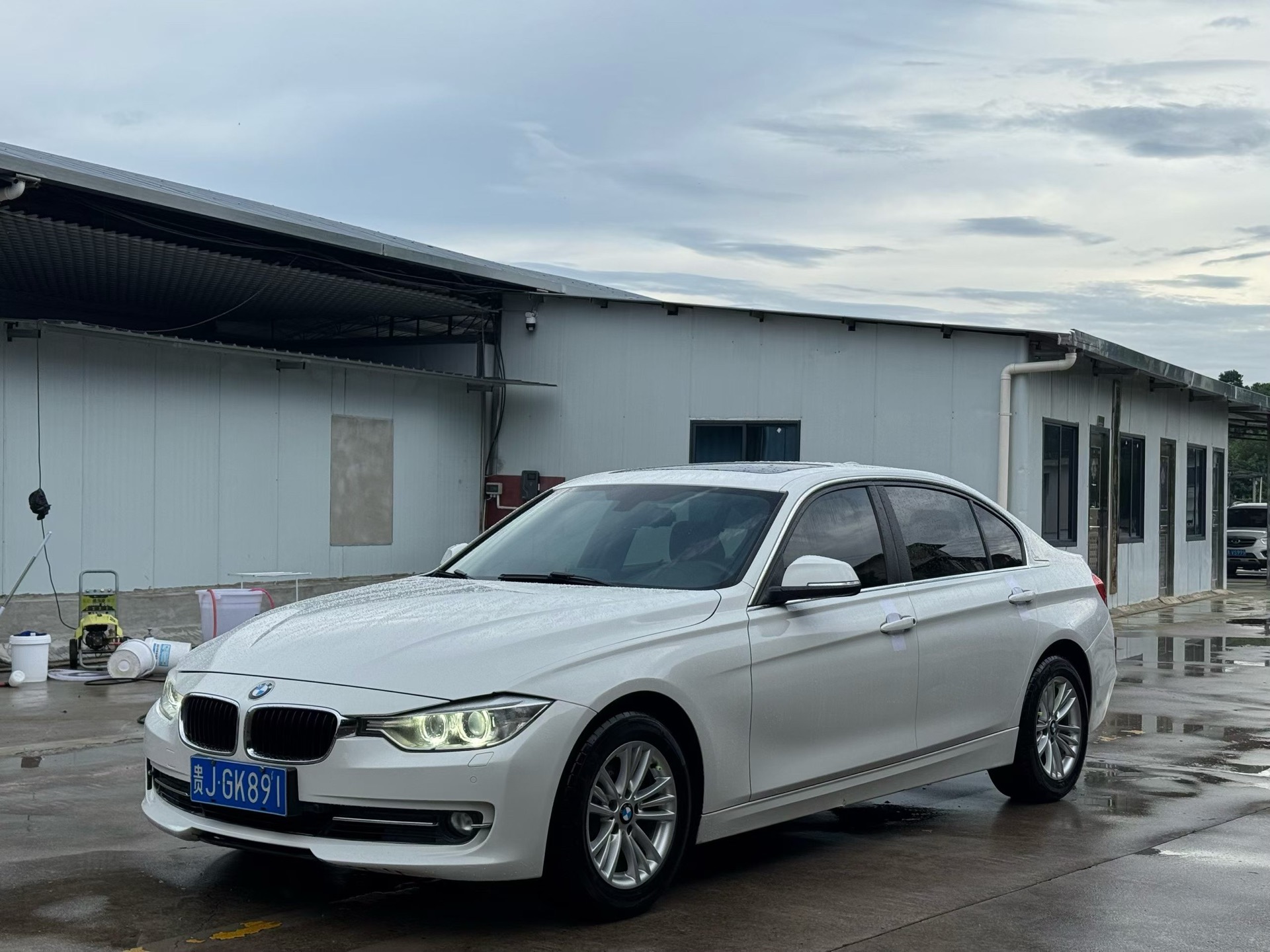 BMW 3 Series 2015 car image 