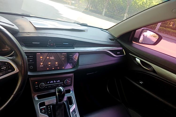 GEELY Emgrand 2019 #13 GEELY Emgrand 2019 car image #13