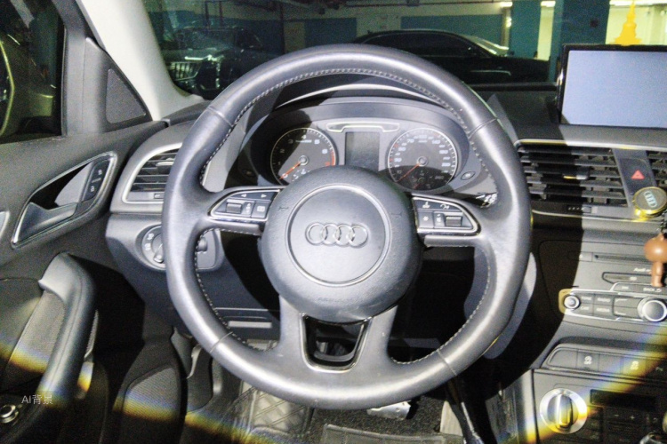Audi Q3 2015 #12 Audi Q3 2015 car image #12