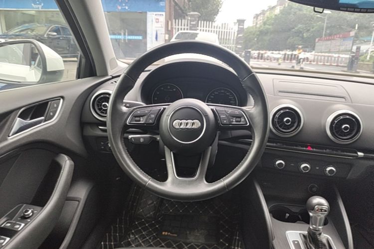 Audi A3 2020 car image #11