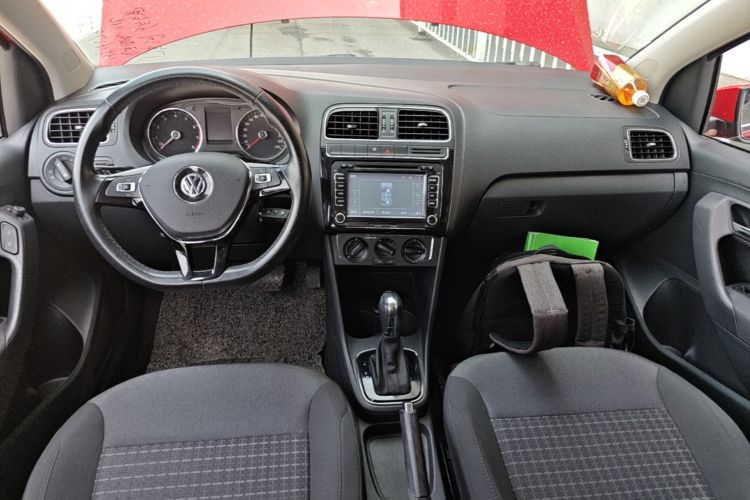 Volkswagen Polo 2017 car image #10