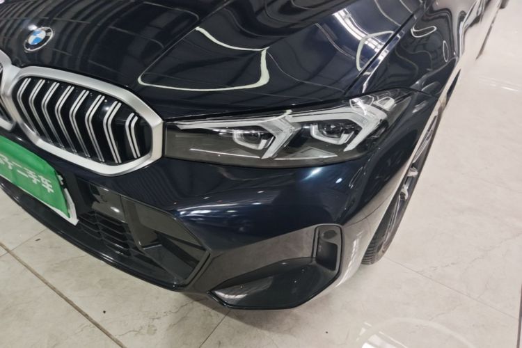 BMW 3 Series 2024 immagine di auto #23