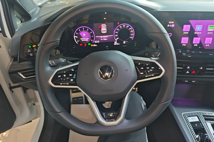 Volkswagen Golf 2022 #11 Volkswagen Golf 2022 car image #11