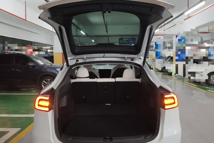 Tesla Model Y 2022 #19 Tesla Model Y 2022 car image #19