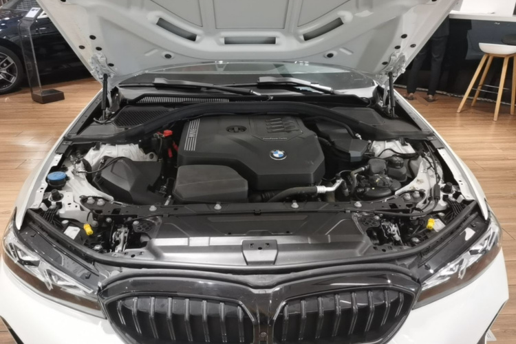 BMW 3 Series 2024 #22 BMW 3 Series 2024 car image #22