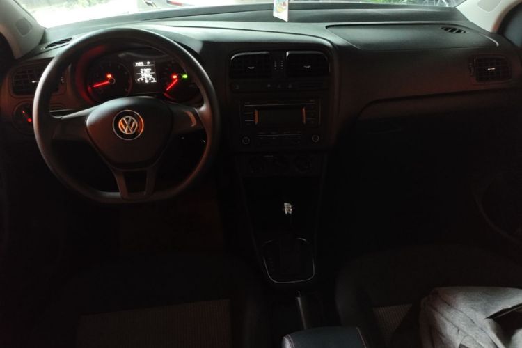 Volkswagen Polo 2018 car image #10
