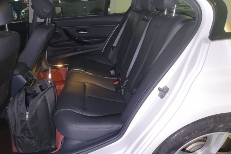 BMW 3 Series 2017 car image #13