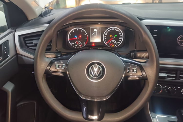 Volkswagen Polo 2021 car image #15