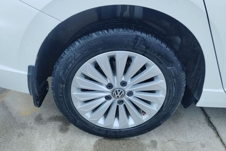 Volkswagen Lavida 2019 car image #10