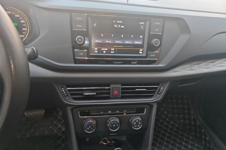 Volkswagen Tharu 2020 immagine di auto #13