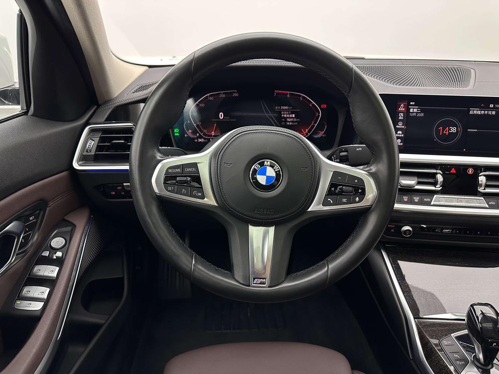 BMW 3 Series 2019 изображение автомобиля #20