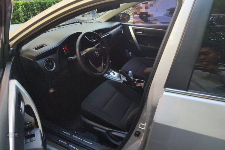 Toyota Corolla 2019 car image #17