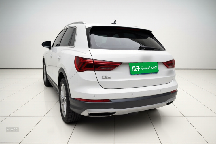 Audi Q3 2021 car image #5