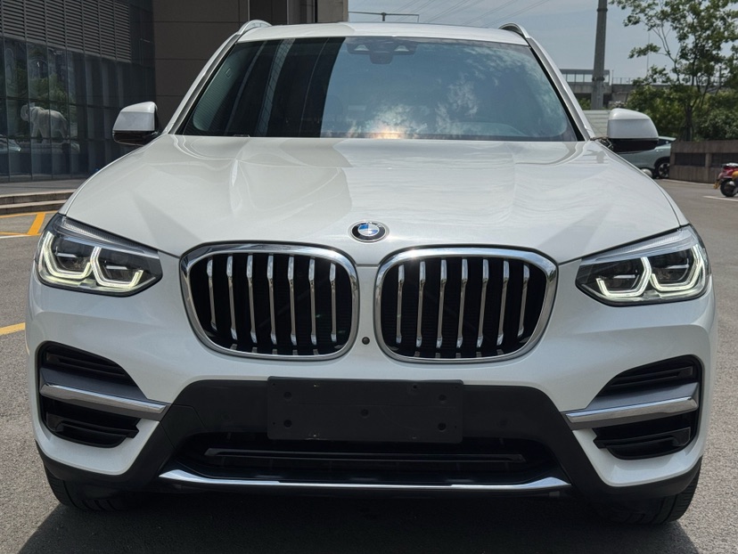 BMW X3 2020 car image #2