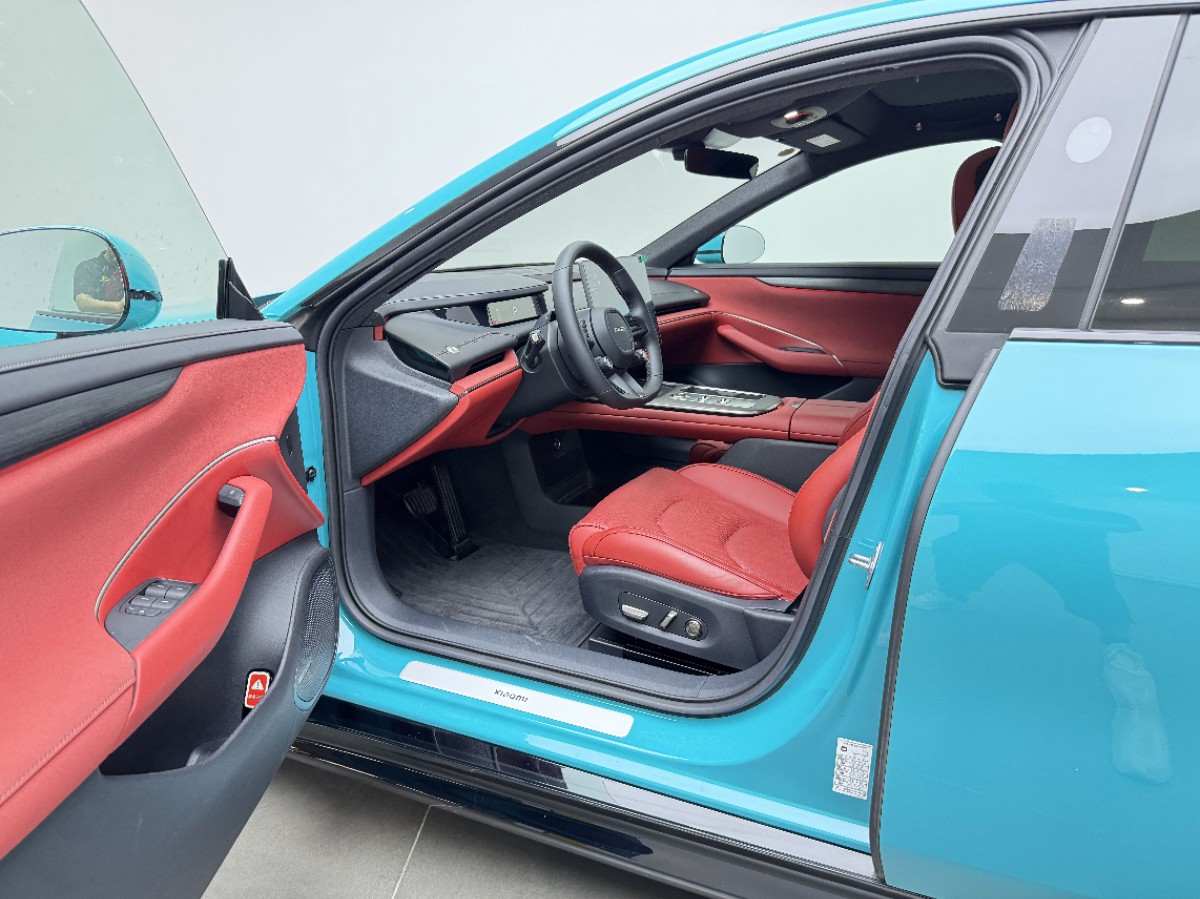 MI SU7 2025 immagine di auto #4