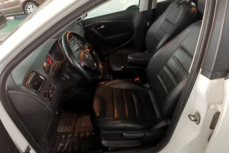 Volkswagen Polo 2016 #15 Volkswagen Polo 2016 car image #15