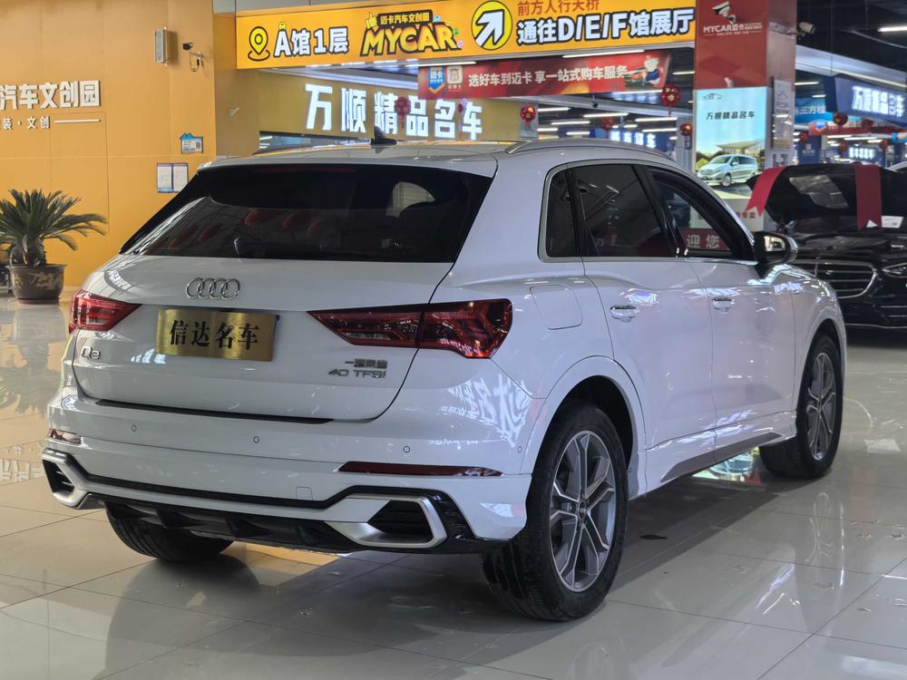 Audi Q3 2023 car image #6