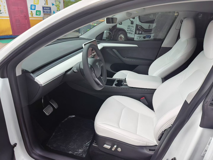 Tesla Model Y 2022 #6 Tesla Model Y 2022 car image #6