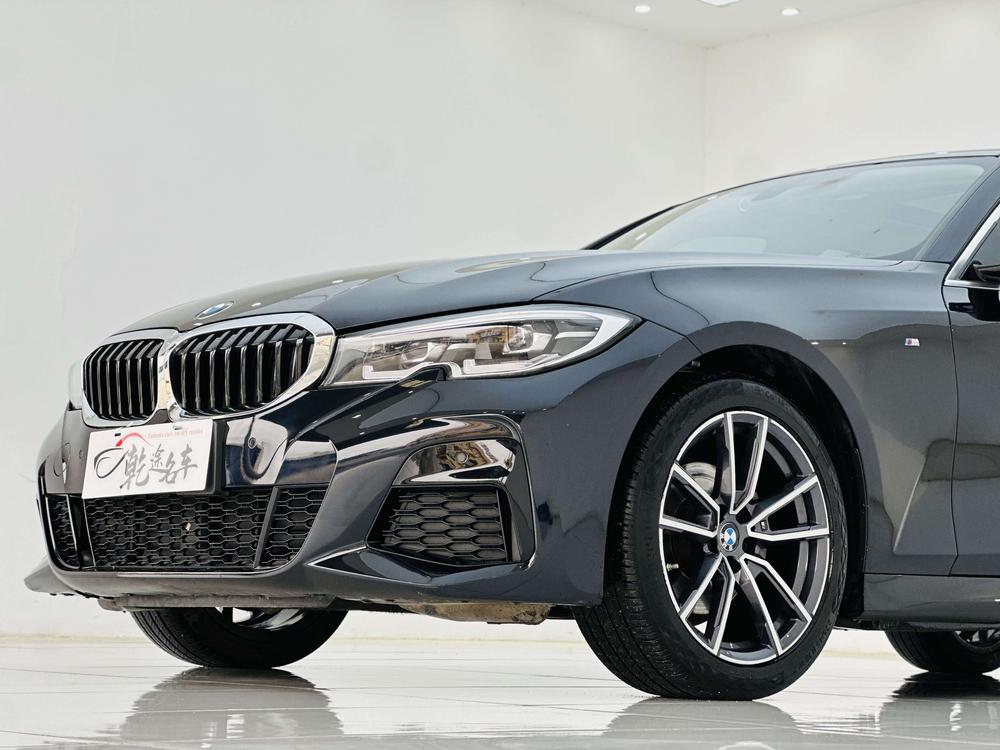 BMW 3 Series 2022 car image #9