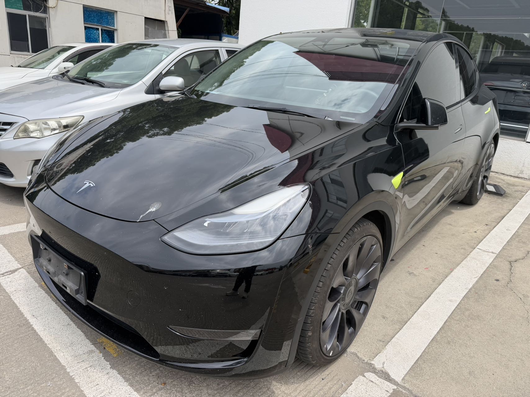 Tesla Model Y 2022 car image 