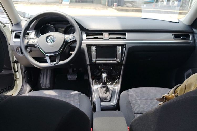 2022 #10 2022 immagine di auto #10