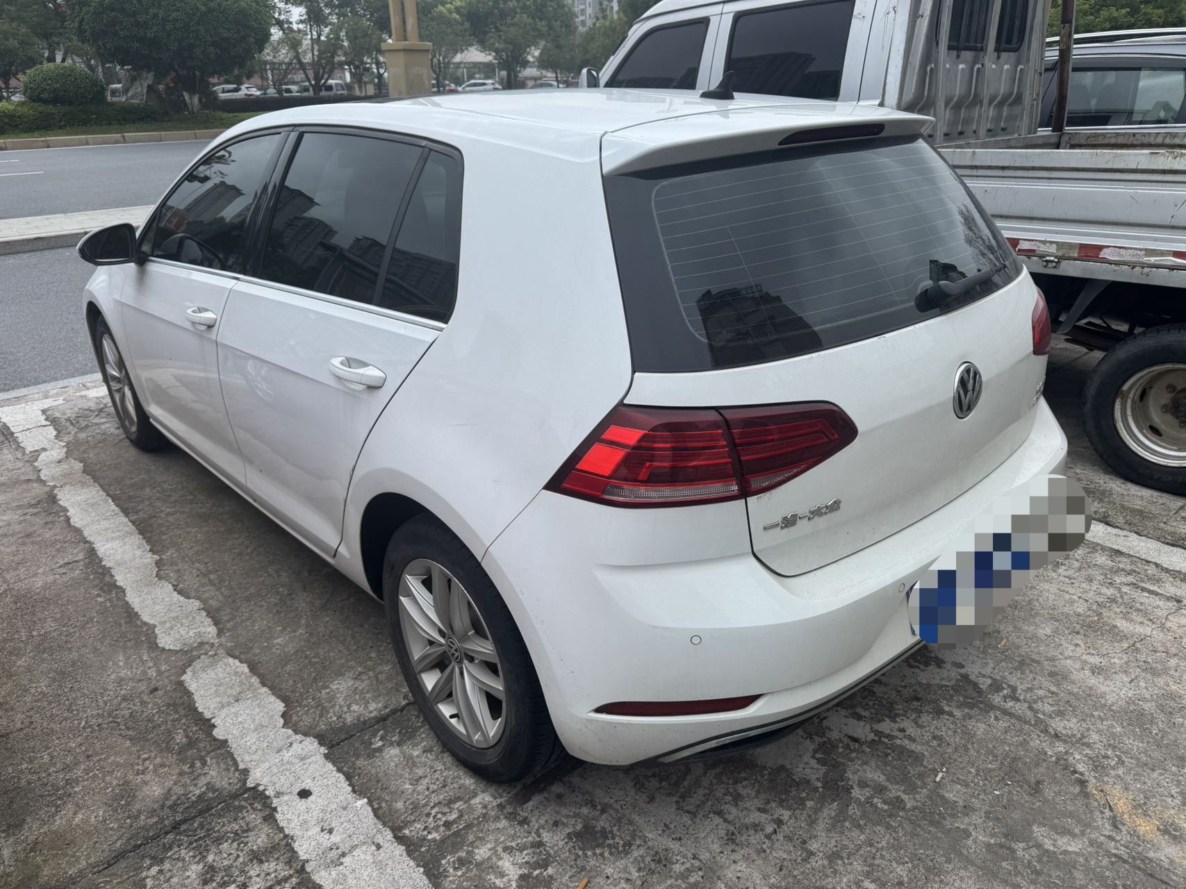 Volkswagen Golf 2019 #4 Volkswagen Golf 2019 car image #4