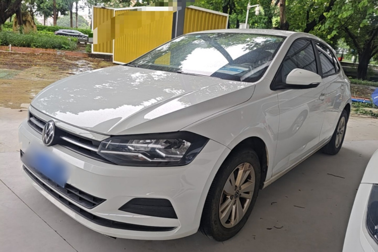 Volkswagen Polo 2023 car image #2