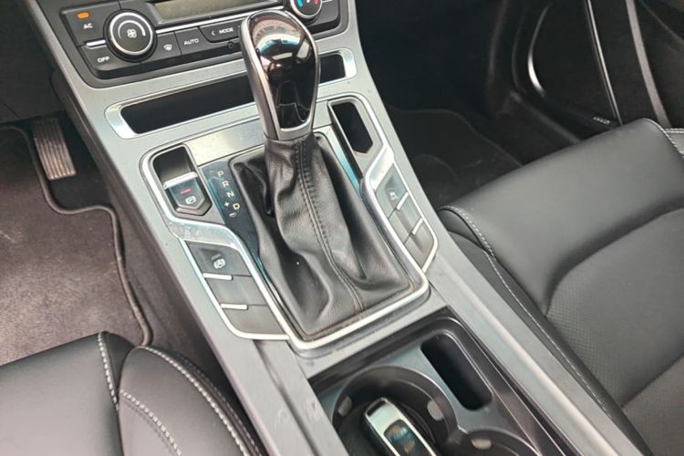 GEELY Emgrand 2018 #14 GEELY Emgrand 2018 صورة سيارة #14