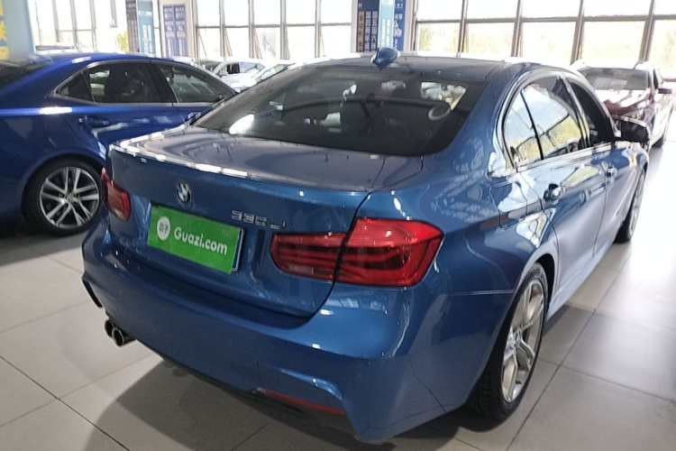 BMW 3 Series 2019 car image #7