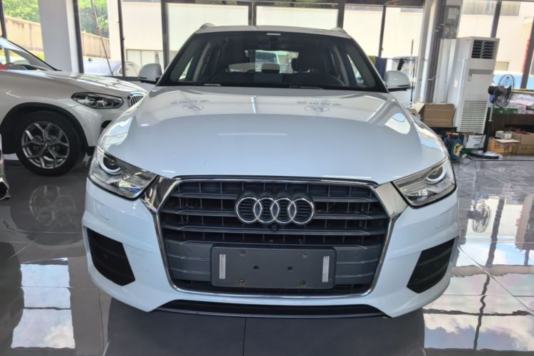 Audi Q3 2017 car image #3