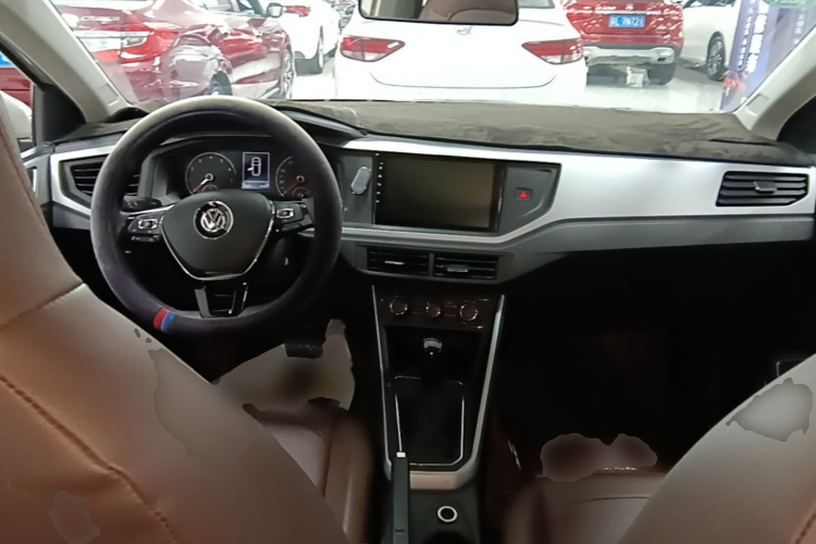 Volkswagen Polo 2020 car image #10