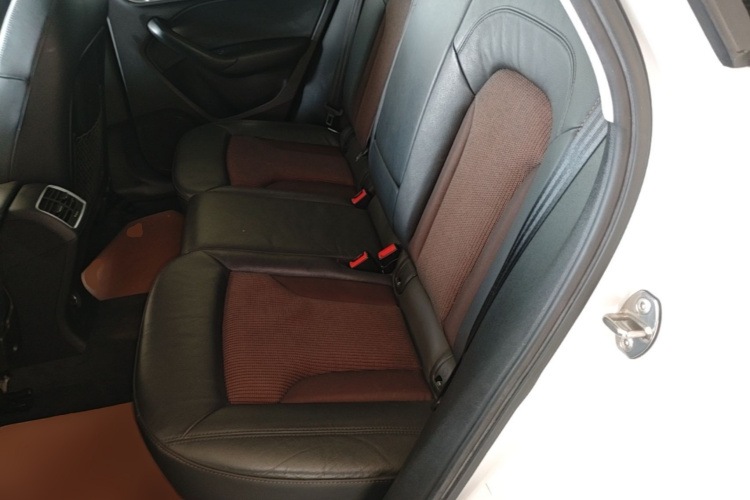 Audi Q3 2018 #17 Audi Q3 2018 car image #17