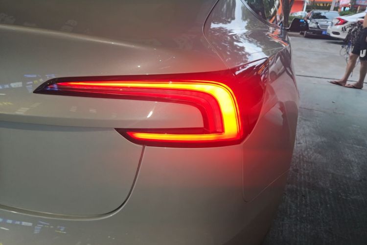 Tesla Model 3 2024 #8 Tesla Model 3 2024 car image #8