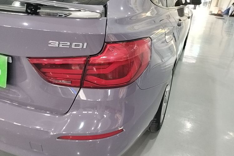 BMW 3 Series GT 2017 изображение автомобиля #8