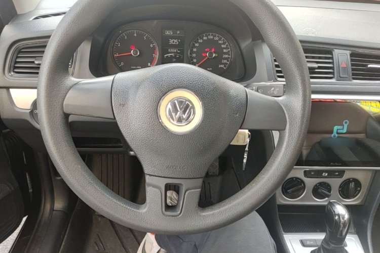 Volkswagen Lavida 2016 car image #11