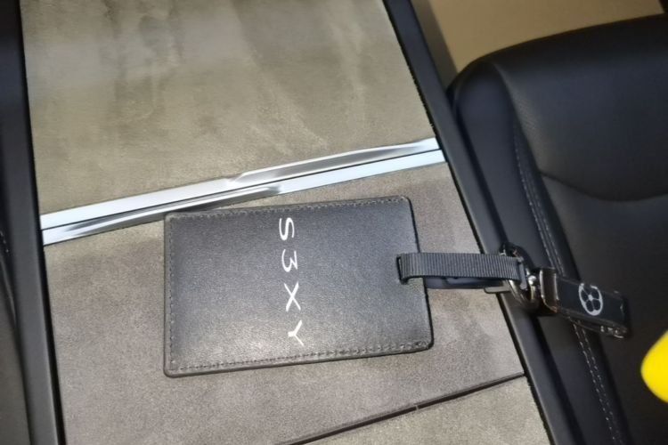 Tesla Model 3 2024 car image #9