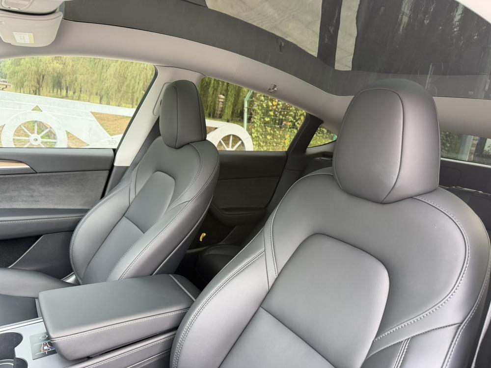 Tesla Model Y 2022 #25 Tesla Model Y 2022 car image #25