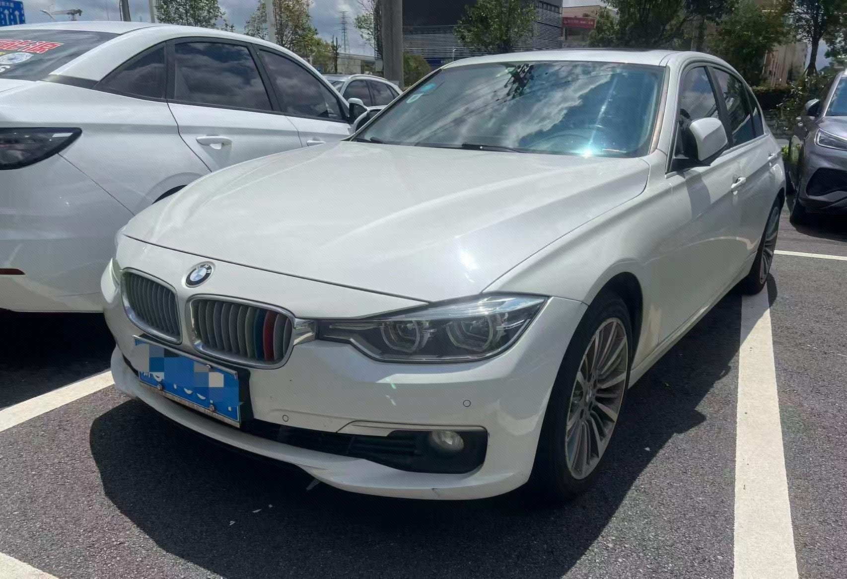 BMW 3 Series 2019 car image 