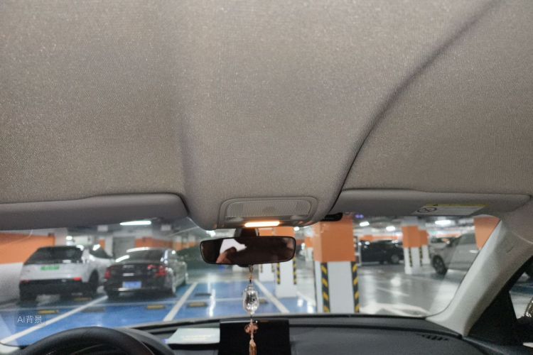 Audi Q3 2016 car image #20