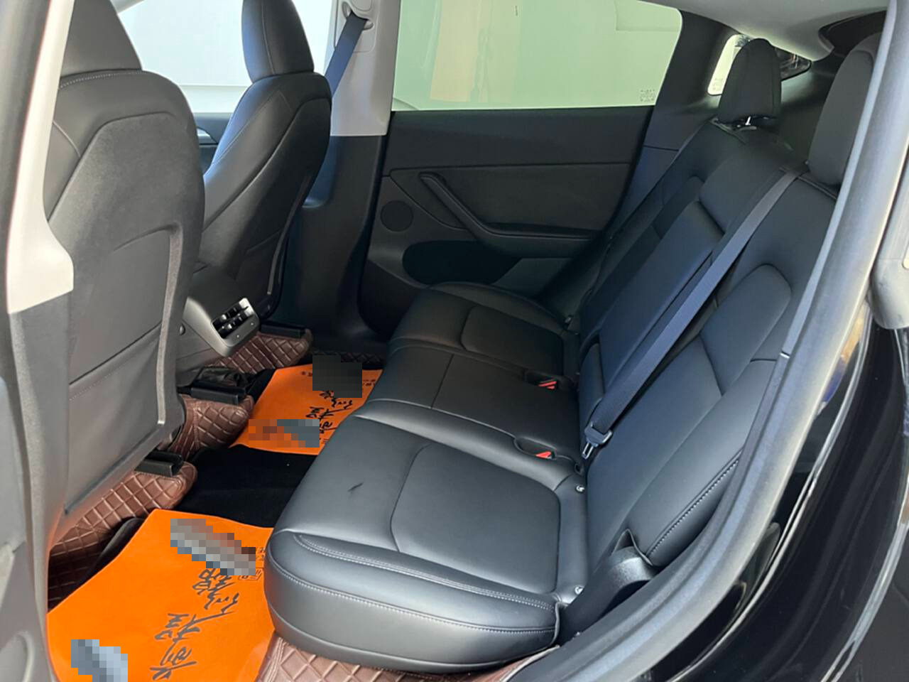 Tesla Model Y 2023 car image #7