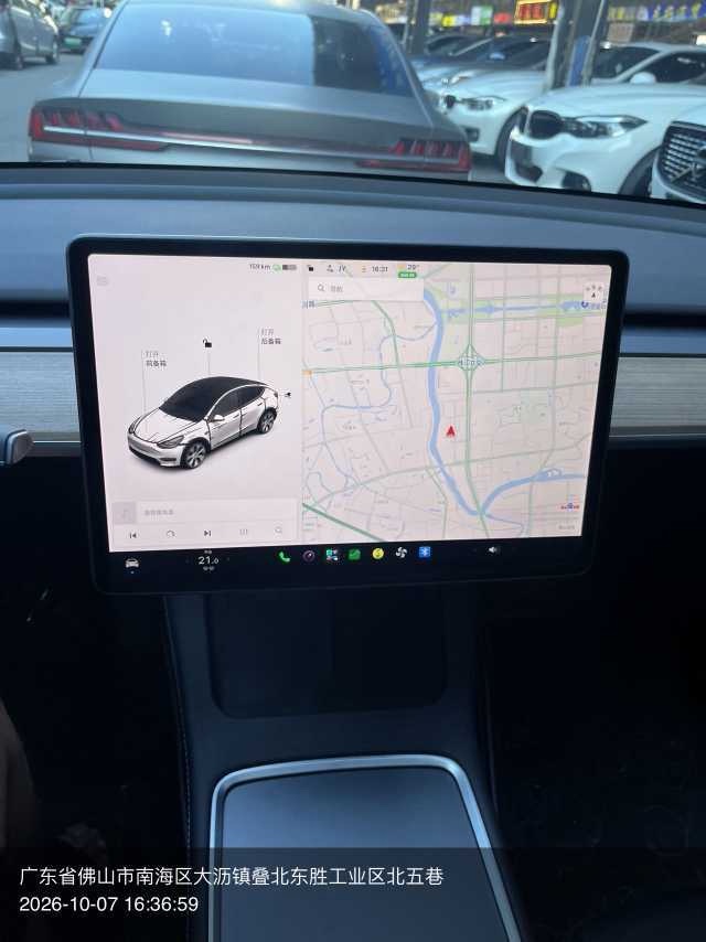 Tesla Model Y 2021 #7 Tesla Model Y 2021 car image #7