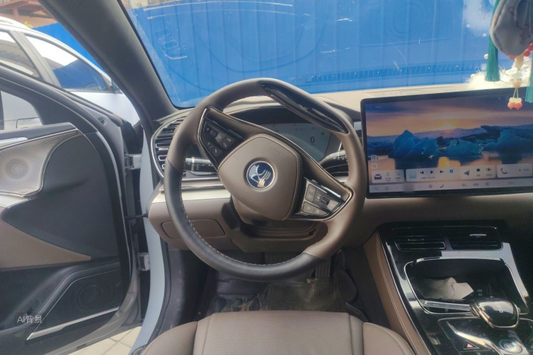 BYD Han 2024 car image #12